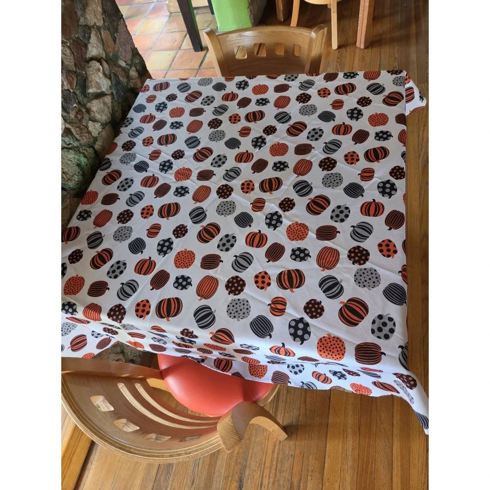 70 Round Tablecloth Pumpkins Fall Harvest Halloween Polyester Whimsical